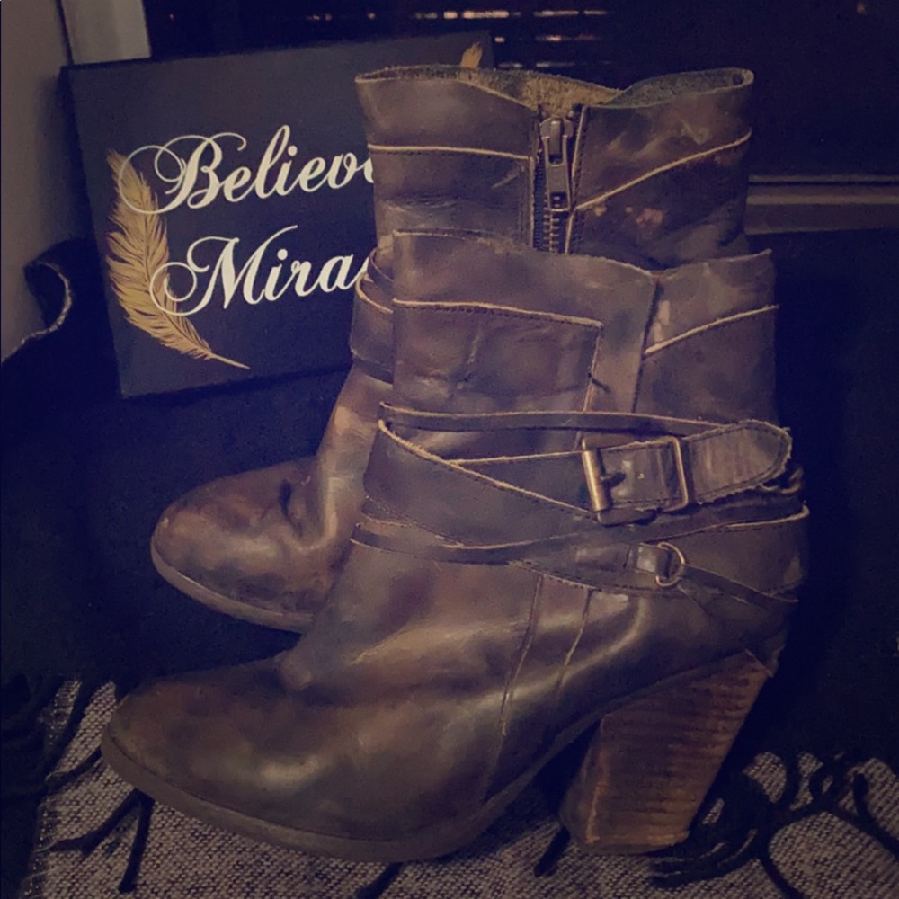Steve Madden booties - Picture 3 of 6